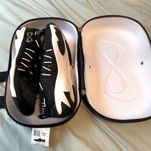 NFINITY Night Flyte size 6.5 EUC, only wore 2-3 times then quit tumbling.